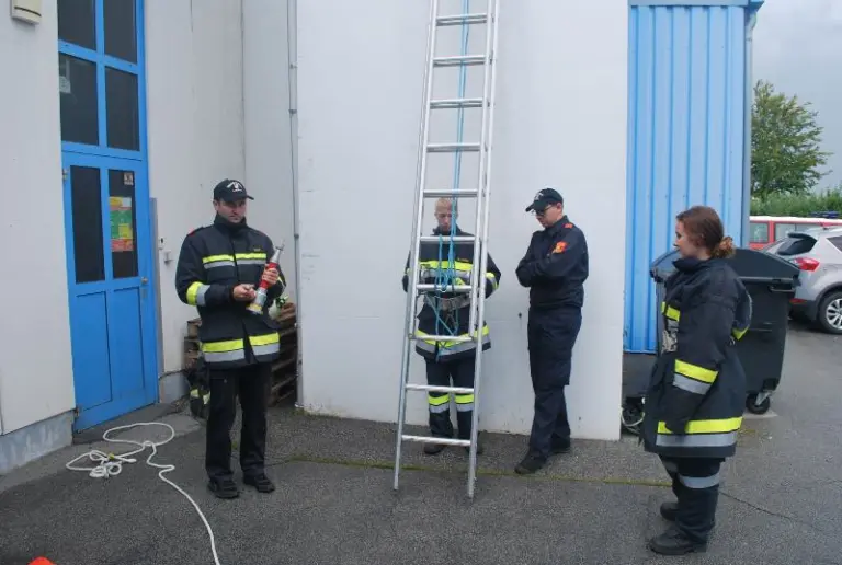 Feuerwehr Basiswissen und Abschluss Truppmann