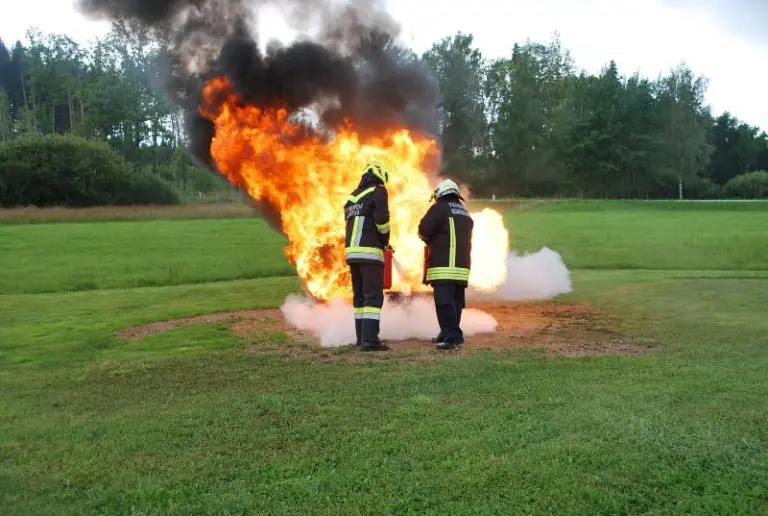 Feuerwehr Basiswissen und Abschluss Truppmann