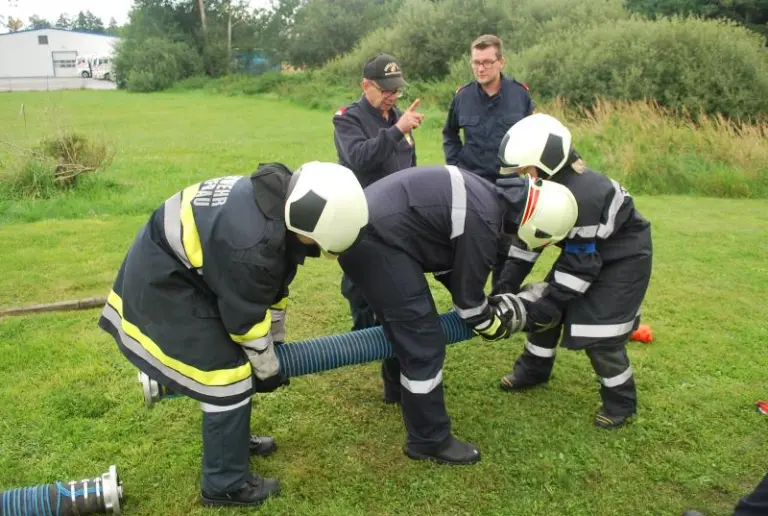 Feuerwehr Basiswissen und Abschluss Truppmann