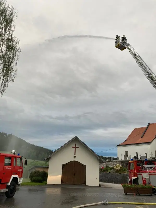 Übung mit der Drehleiter Wultschau