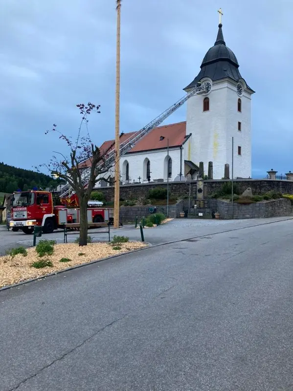 Übung mit der Drehleiter Wultschau