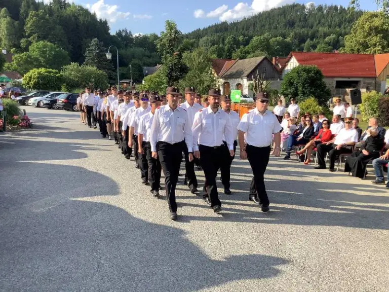 Feuerwehrfest 2023 mit Segnung der neuen Tragkraftspritze Fox 4