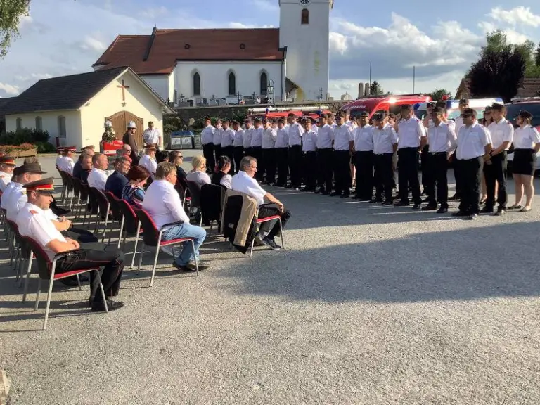 Feuerwehrfest 2023 mit Segnung der neuen Tragkraftspritze Fox 4