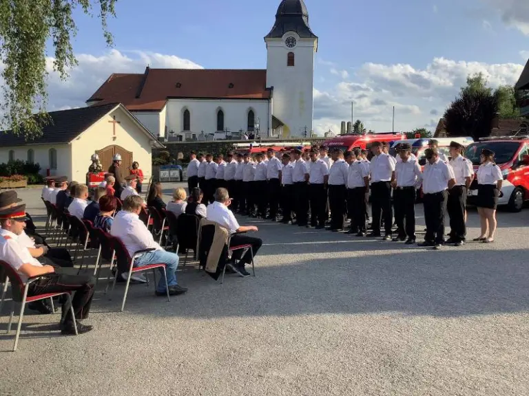 Feuerwehrfest 2023 mit Segnung der neuen Tragkraftspritze Fox 4