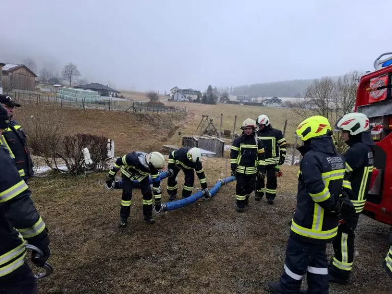 Modul „Feuerwehrbasiswissen“ und „Abschluss Truppmann“ in Harmanschlag