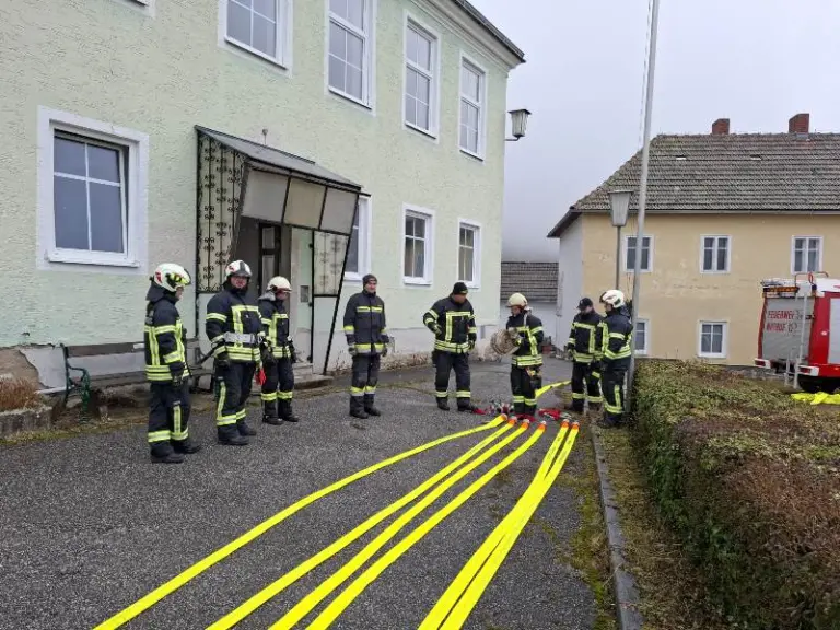 Modul „Feuerwehrbasiswissen“ und „Abschluss Truppmann“ in Harmanschlag