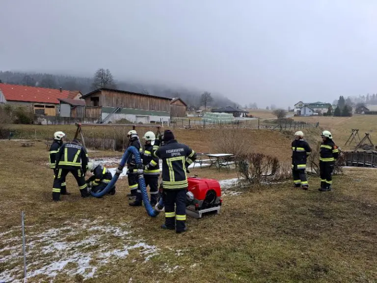 Modul „Feuerwehrbasiswissen“ und „Abschluss Truppmann“ in Harmanschlag