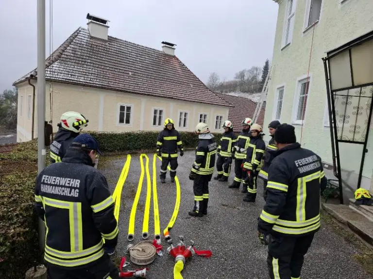 Modul „Feuerwehrbasiswissen“ und „Abschluss Truppmann“ in Harmanschlag