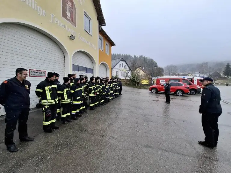 Modul „Feuerwehrbasiswissen“ und „Abschluss Truppmann“ in Harmanschlag