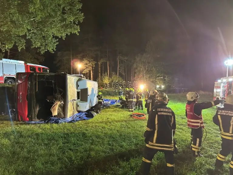 Technische Übung der Feuerwehren, des Roten Kreuzes und des KHD