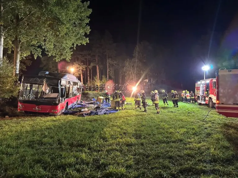 Technische Übung der Feuerwehren, des Roten Kreuzes und des KHD